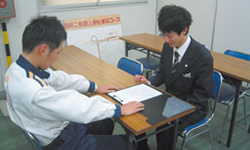 インストラクター講評中の写真