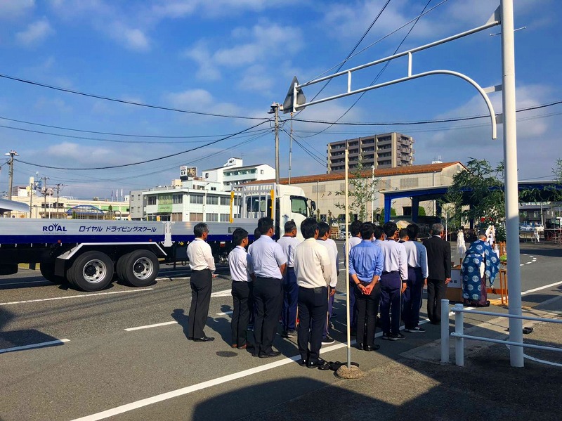 大型自動車免許　合宿免許　ロイヤルドライビングスクール福山