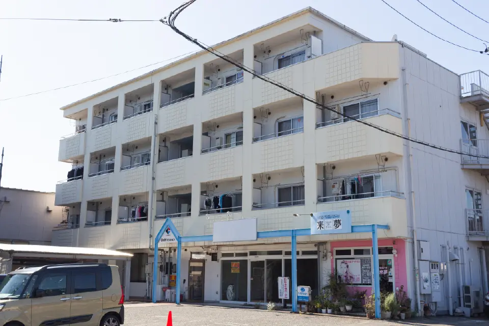 J&Cマンションの外観