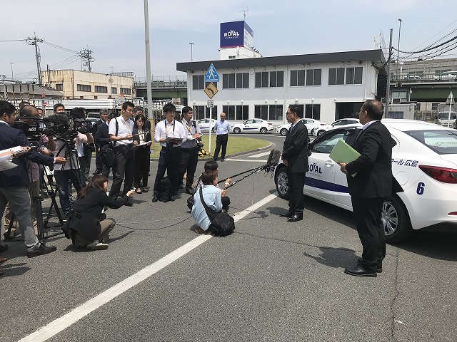 マツダ教習車　マツダ　ロイヤルドライビングスクール　ロイヤルコーポレーション　日本初