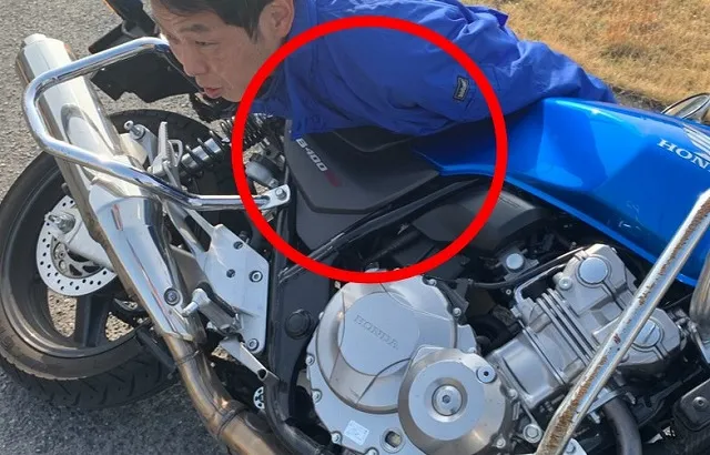 バイクの起こし方 胸の当て方 バイク 起こし方 胸を当てる