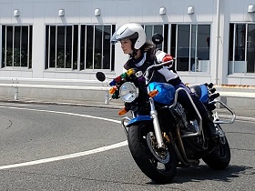二輪免許(バイク免許)|公認自動車学校ロイヤルドライビングスクール広島
