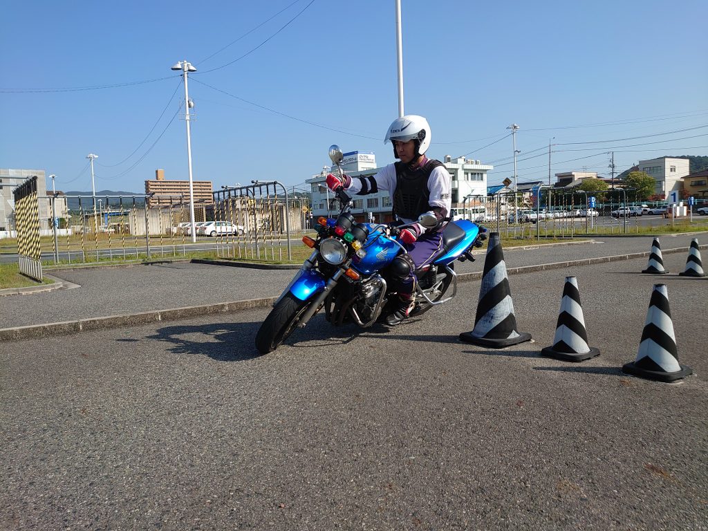 ロイヤルドライビングスクール　自動車学校　教習所　社会貢献型企業　ロイヤルコーポレーション